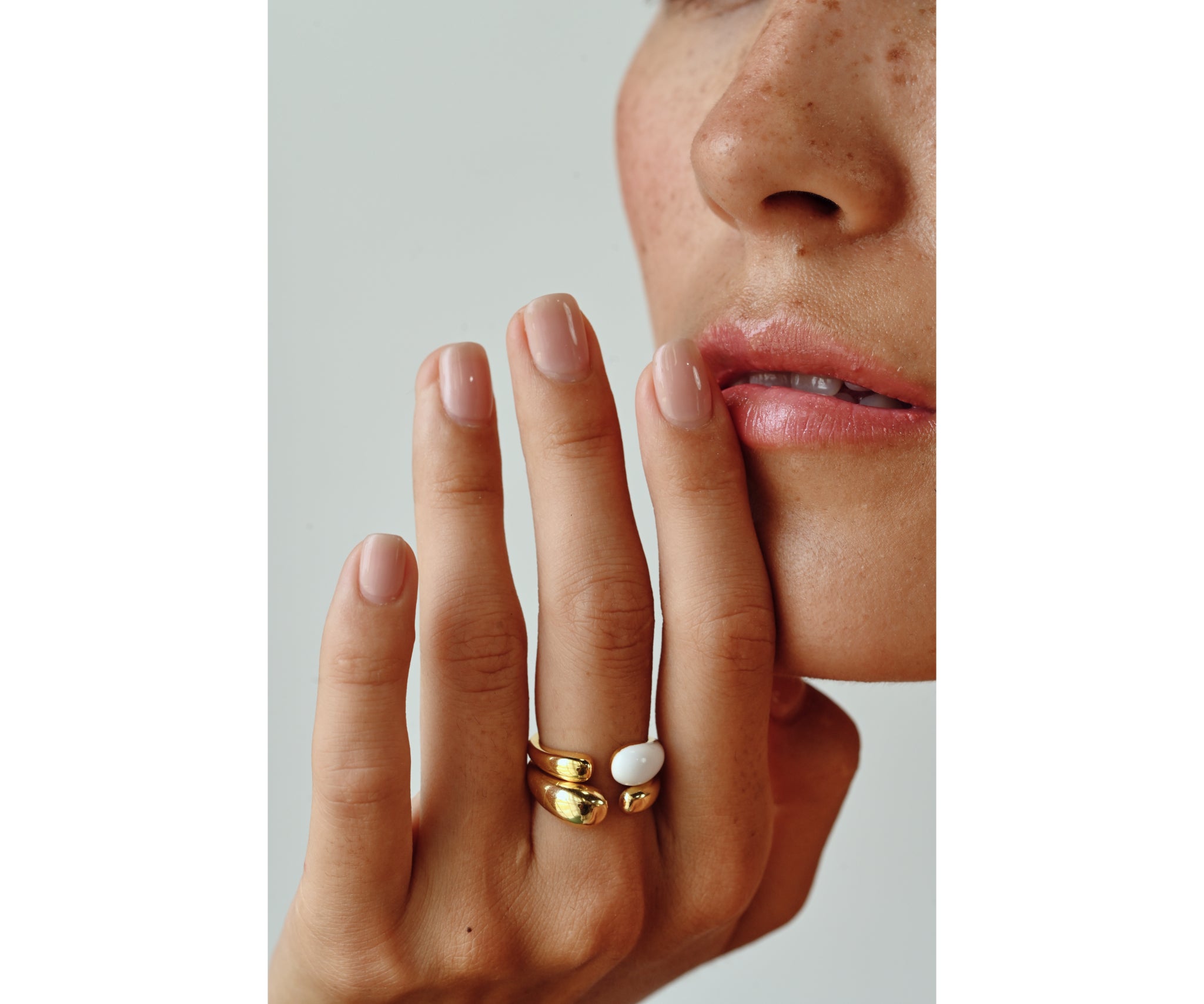 Small Solid Pebble Band (Gold)
